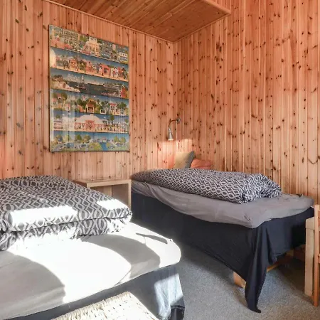 Three-bedroom Holiday In 別荘