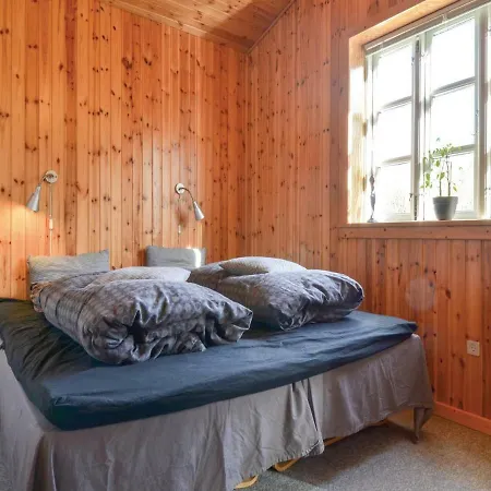 Three-bedroom Holiday In