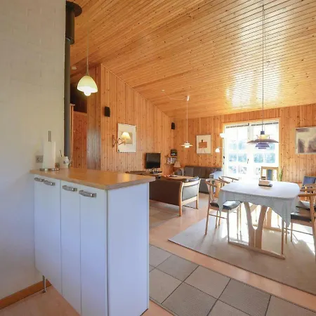 Three-bedroom Holiday In 別荘 Kolind